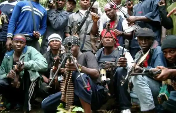 Niger Delta Avengers congratulates Trump, says Buhari is clueless